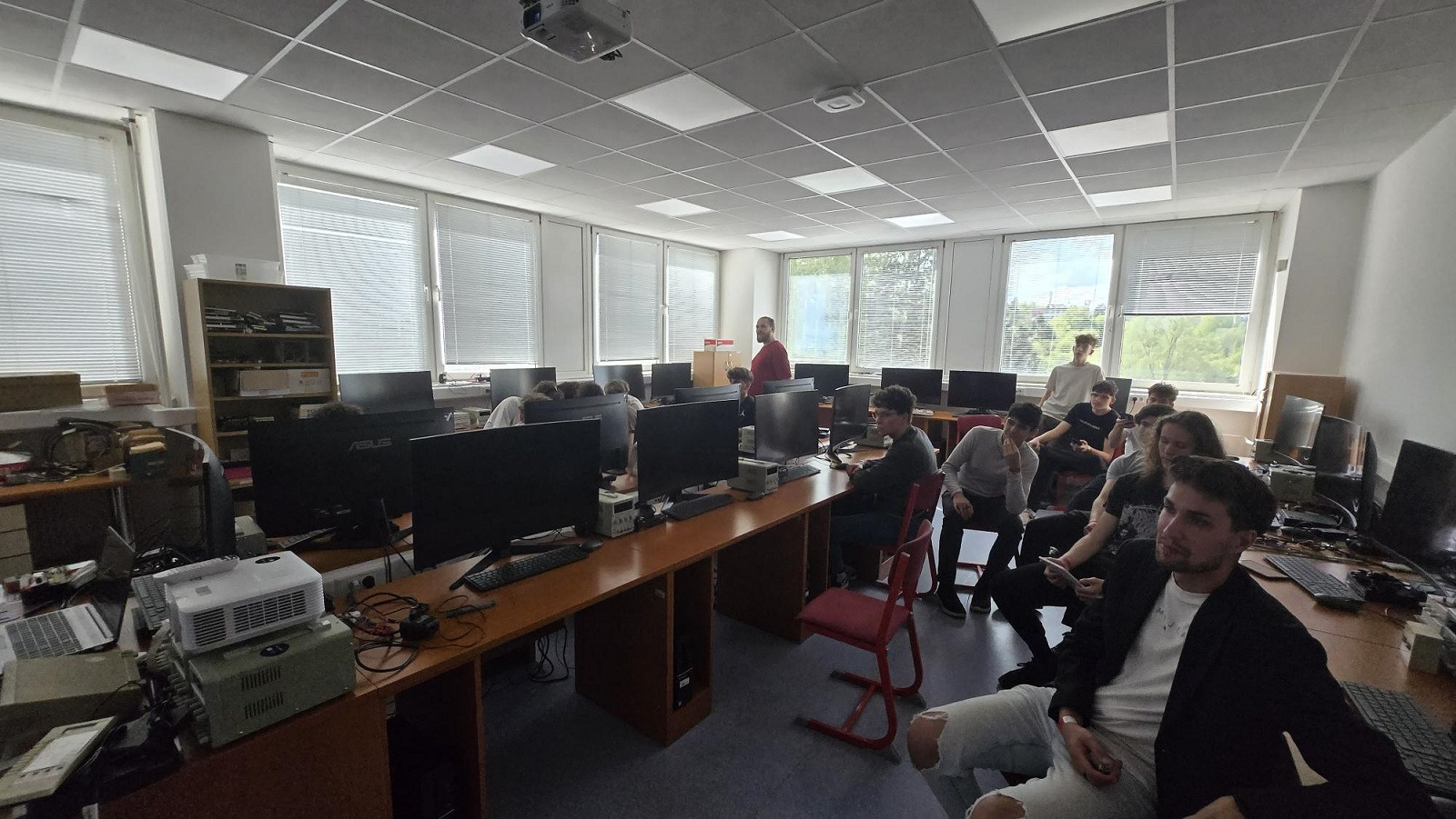 Úspešná realizácia workshopu pre stredoškolákov v rámci inžinierskeho projektu