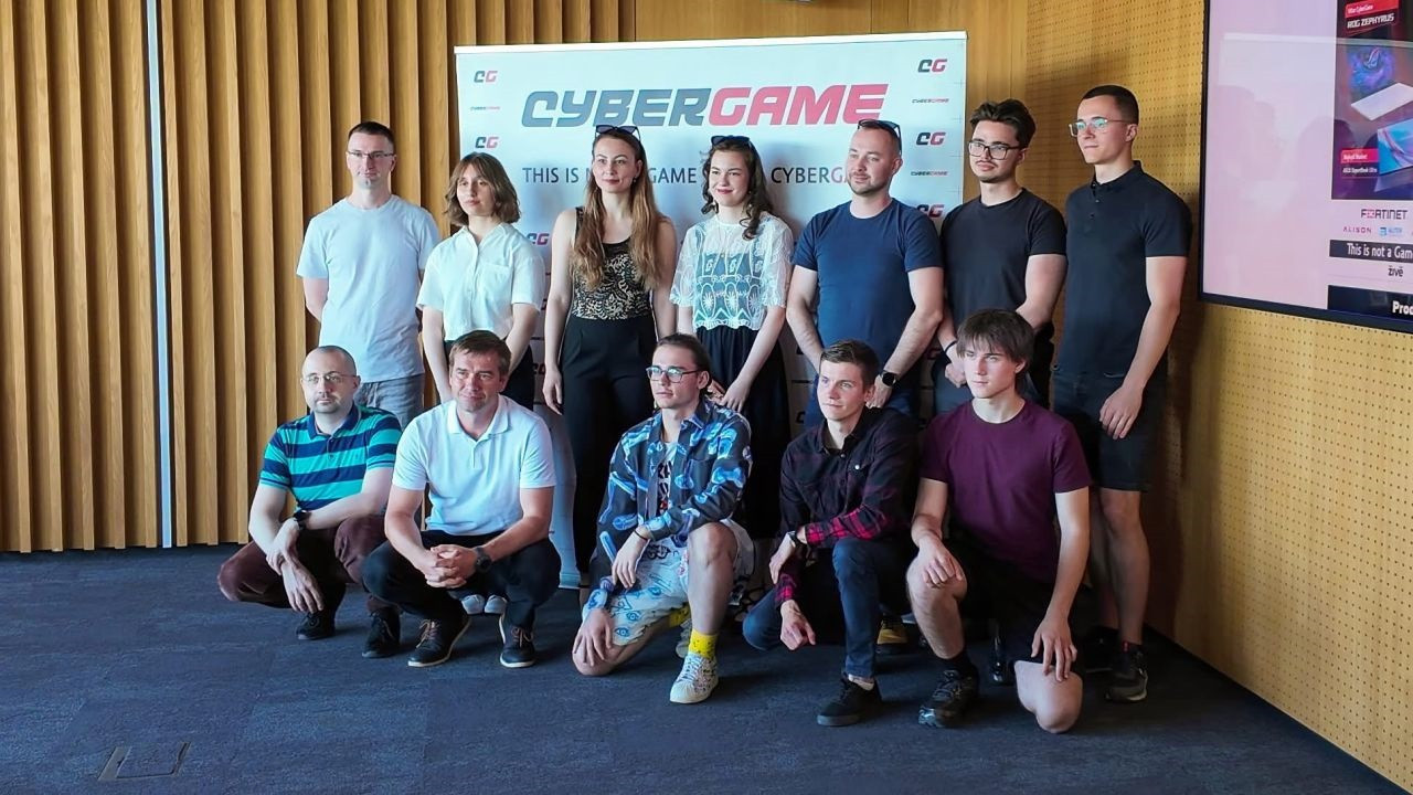 Celková víťazka náročnej programátorskej súťaže CyberGame z FRI UNIZA