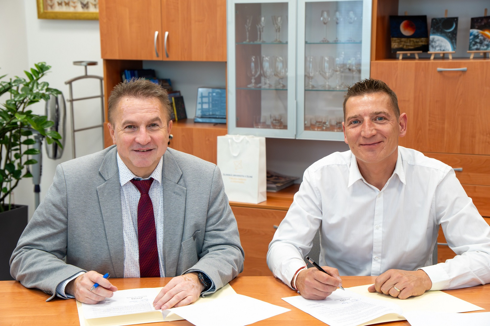 Uzatvorenie partnerstva FRI UNIZA so spoločnosťou msg life Slovakia