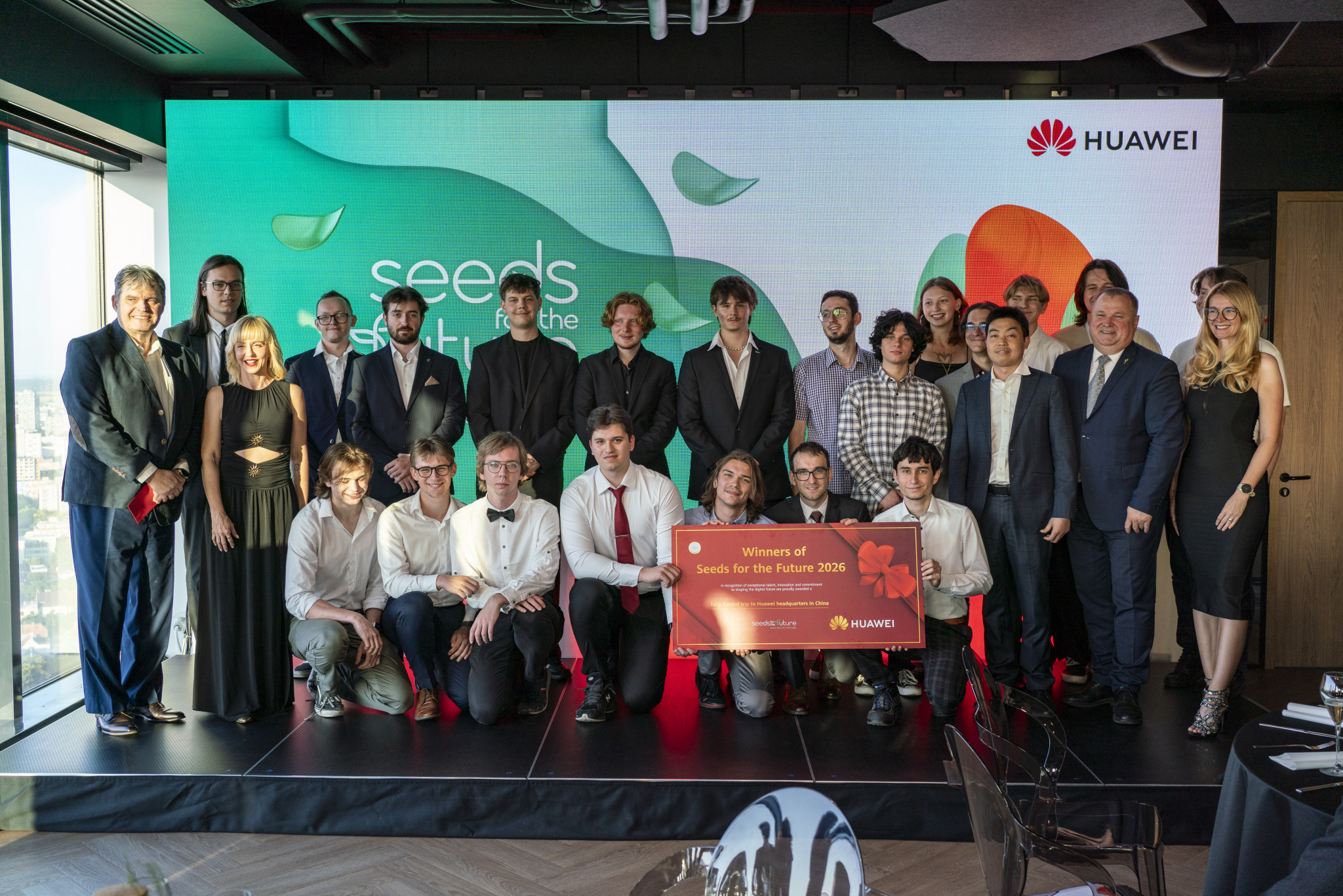 Seeds for the Future je vlajkovým CSR projektom Huawei pre mladé talenty z celého sveta. Tento rok sa ho zúčastnili dvaja študenti FRI UNIZA.