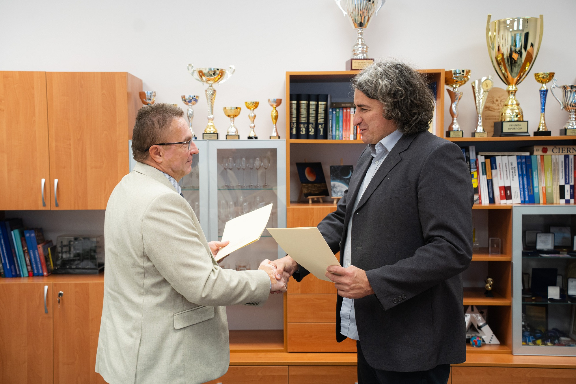 FRI UNIZA podpísala memorandum o spolupráci s Národným centrom pre kvantové technológie – QUTE.sk